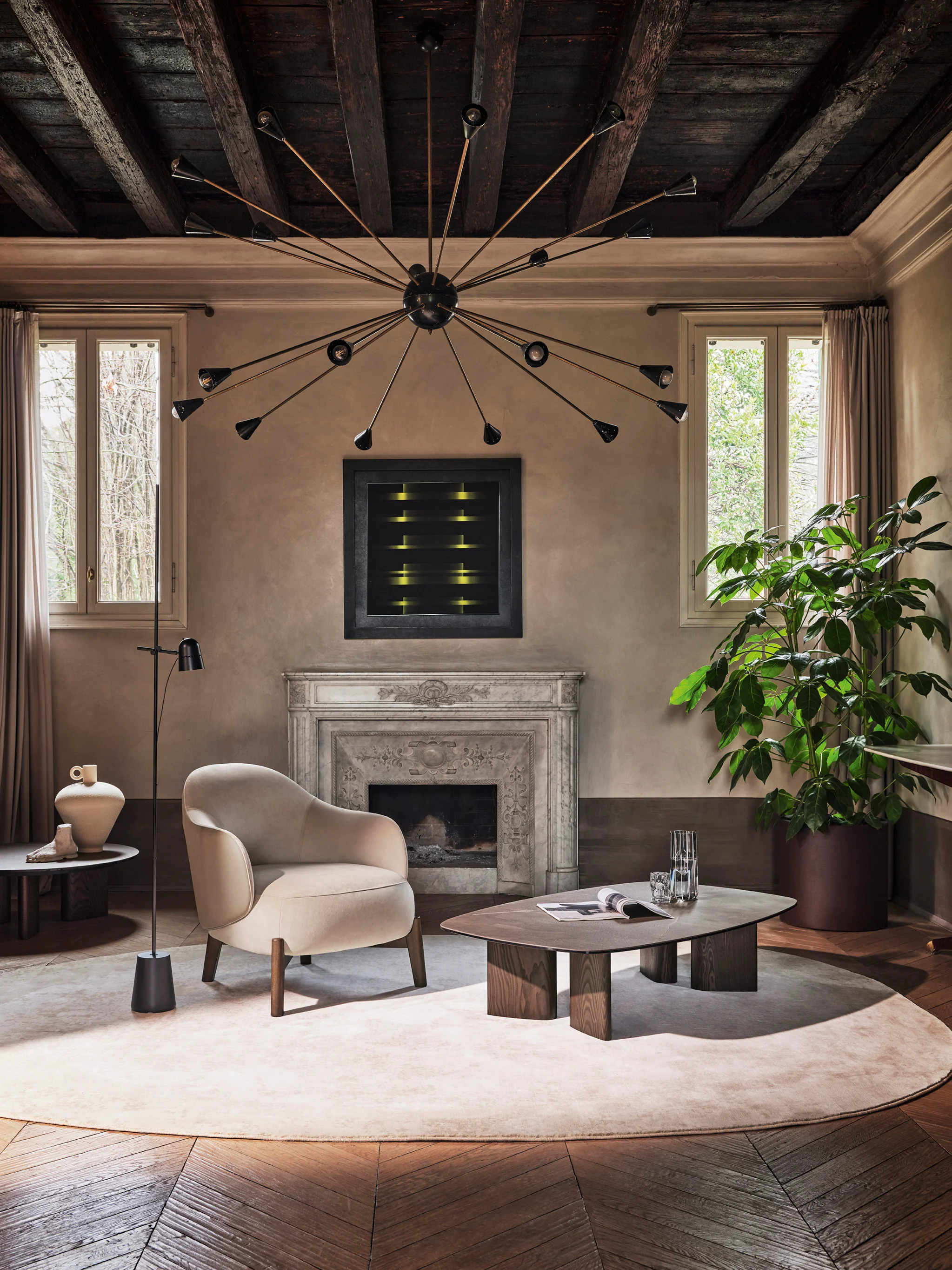 Stolik kawowy okrągły SANDY beżowa ceramika z orzechową podstawą - Image 4