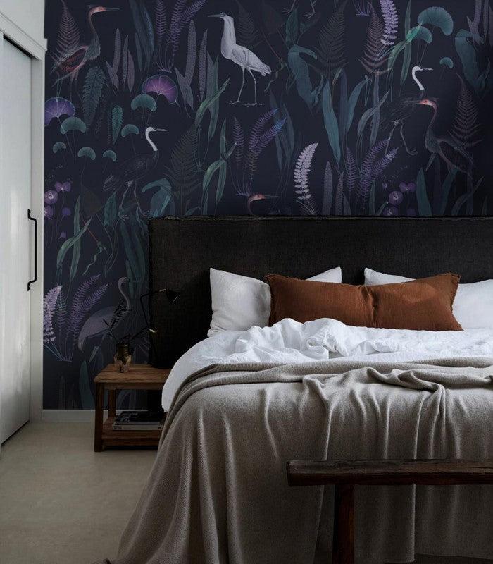 Tapeta flizelinowa z motywem roślinnym CALM HERON purpurowy - Image 3