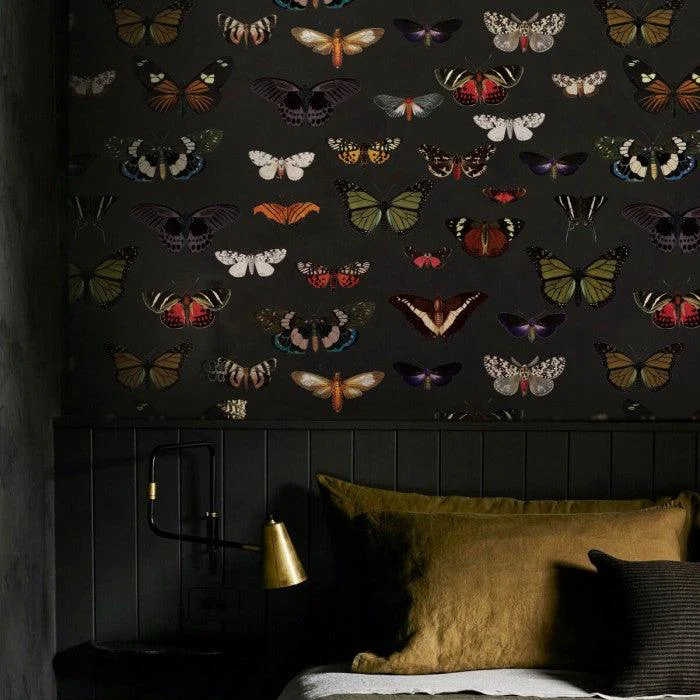 Tapeta flizelinowa z motywem motyli COLORFUL BUTTERFLY ciemnozielony