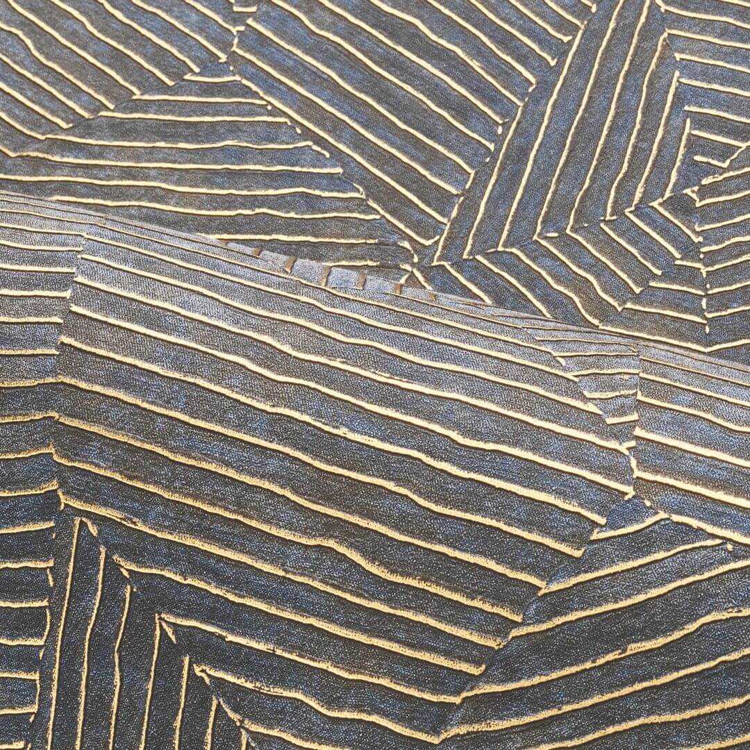 Tapeta metaliczna z geometrycznym wzorem liści LORE - MARINE/DORÉ niebieski ze złotym