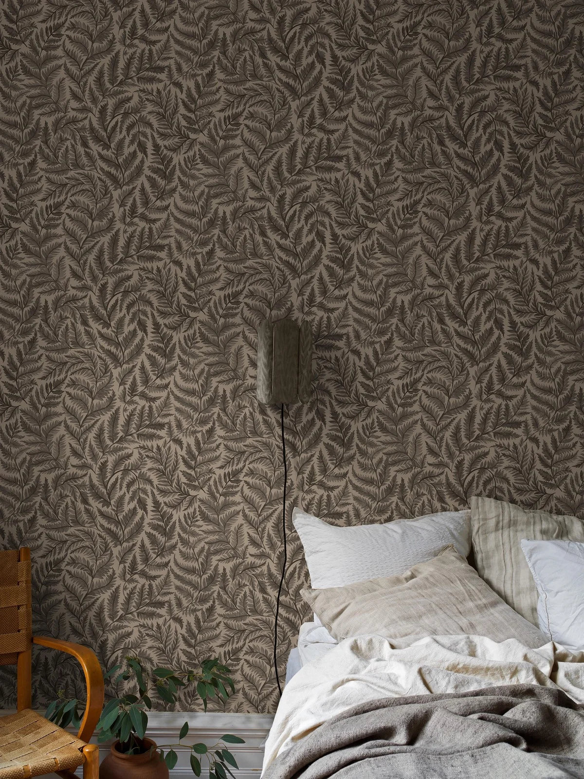 Tapeta flizelinowa papierowa z roślinnym wzorem FERNS brązowy - Image 2
