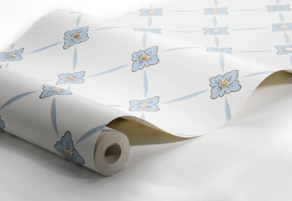 Tapeta flizelinowa papierowa z roślinnym wzorem LINNÉ ciepły biały z niebieskim - Image 4