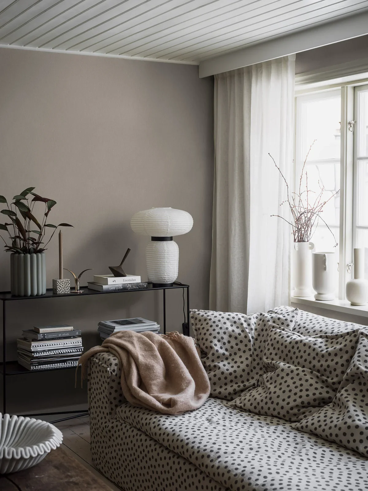 Tapeta strukturalna imitująca len LINEN - NATURAL LINEN ciemnobeżowy - Image 6
