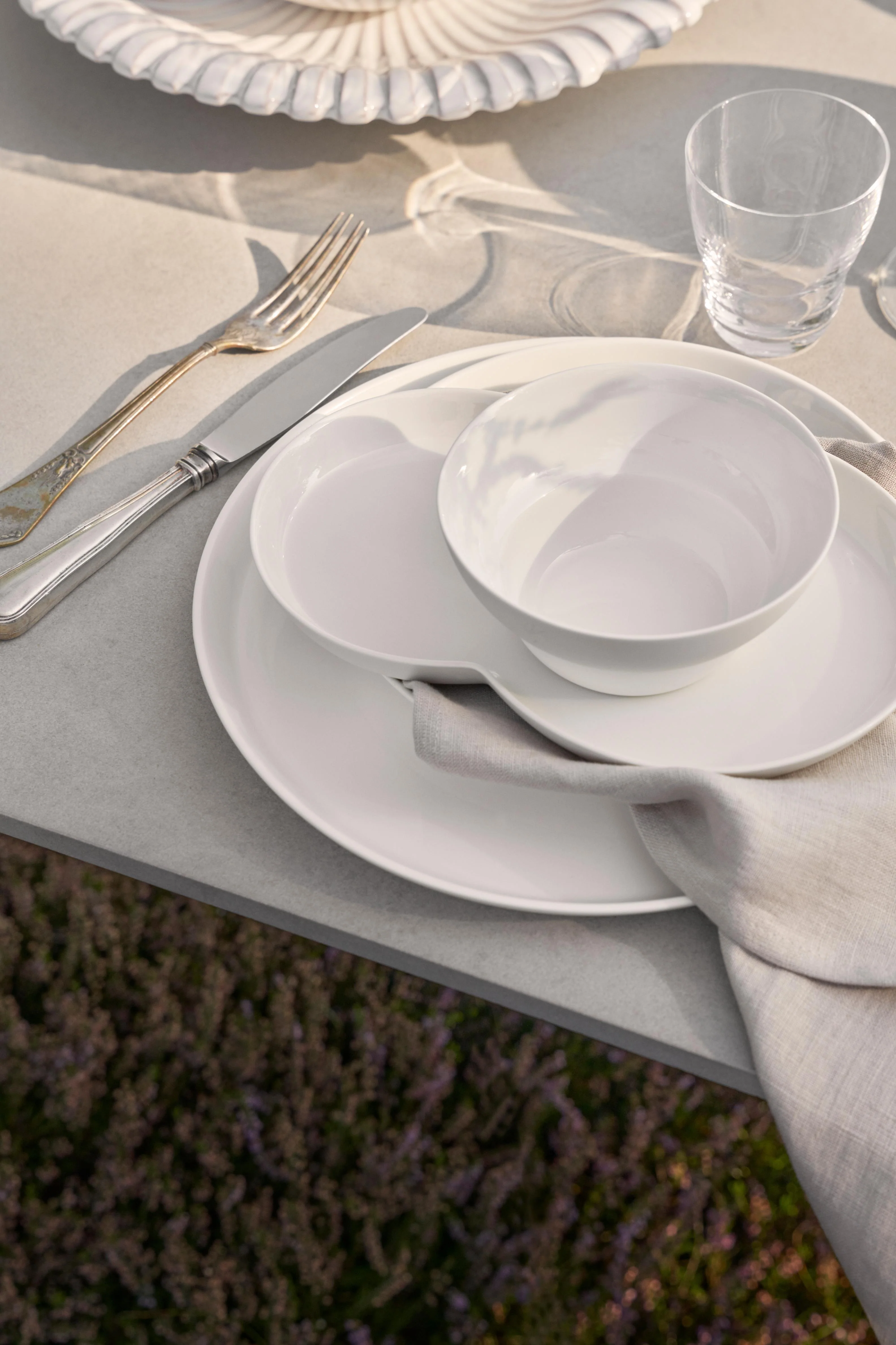 Zestaw talerzy VIPP biała porcelana - Image 10